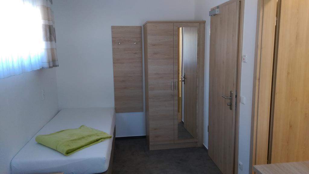 Gasthaus Pension Rezatgrund Windsbach Εξωτερικό φωτογραφία