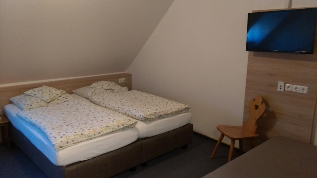 Gasthaus Pension Rezatgrund Windsbach Εξωτερικό φωτογραφία