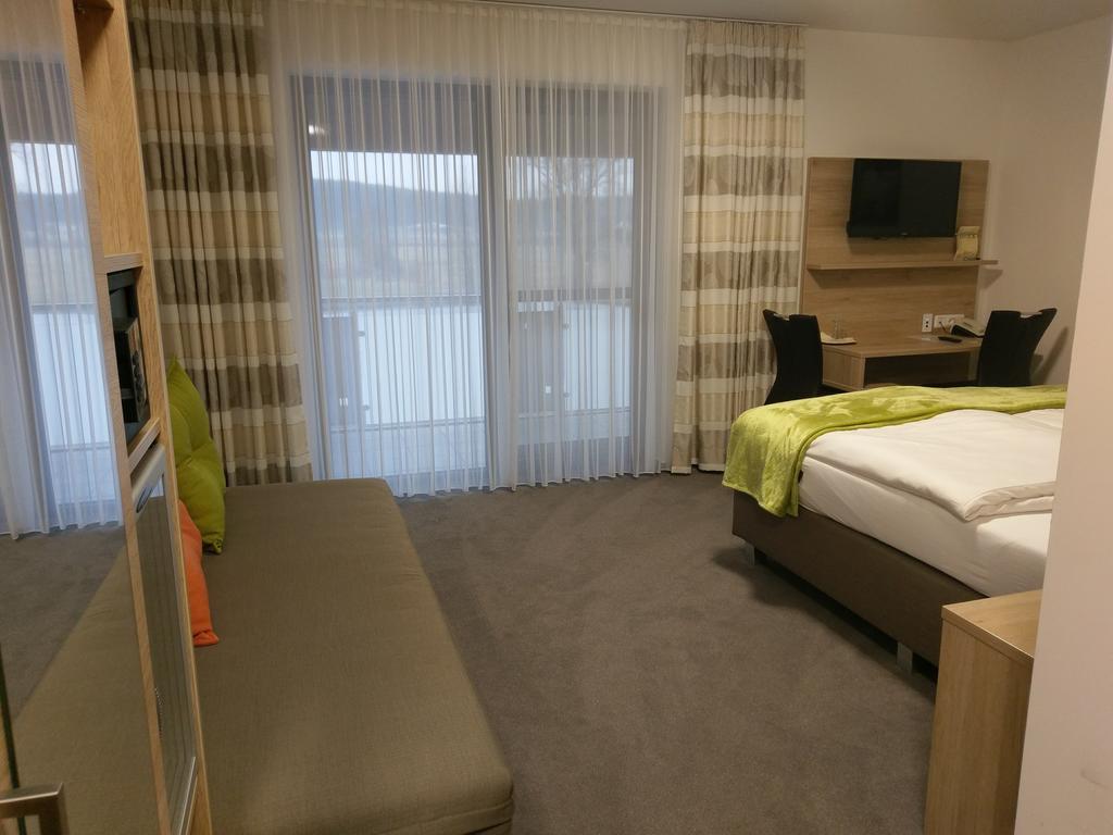 Gasthaus Pension Rezatgrund Windsbach Εξωτερικό φωτογραφία