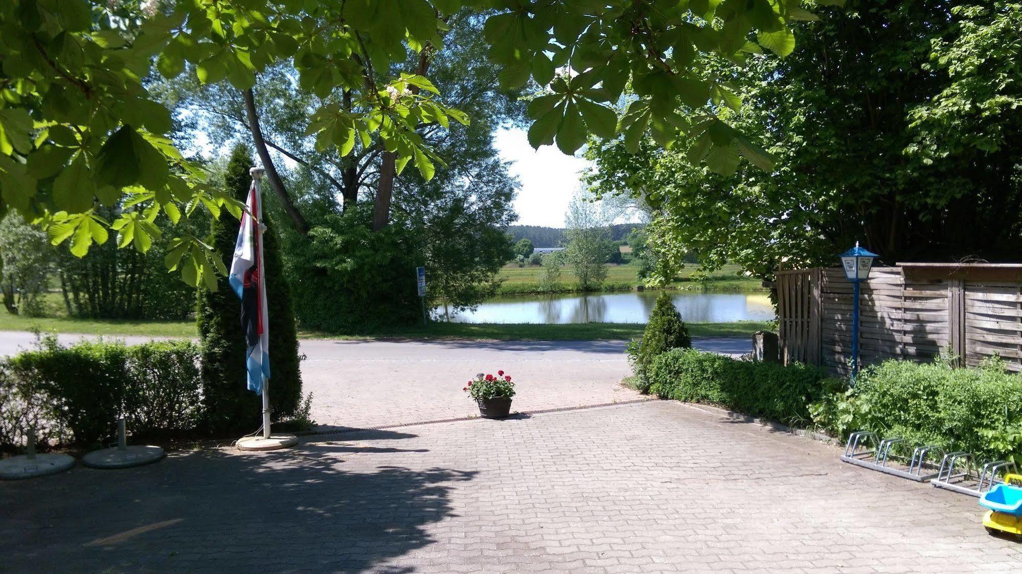 Gasthaus Pension Rezatgrund Windsbach Εξωτερικό φωτογραφία